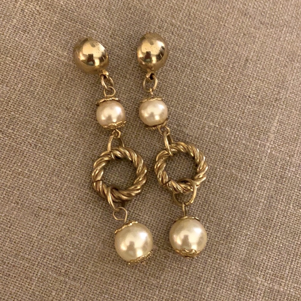 Pearl/gold drops